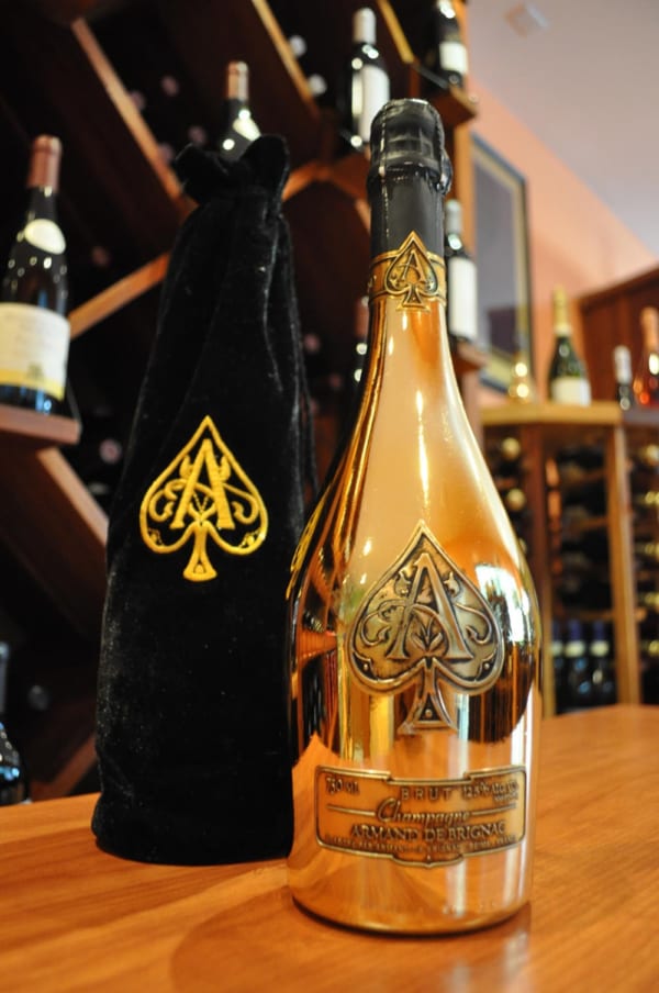 Ruou Champagne Armand de Brignac Gold Brut Moscato