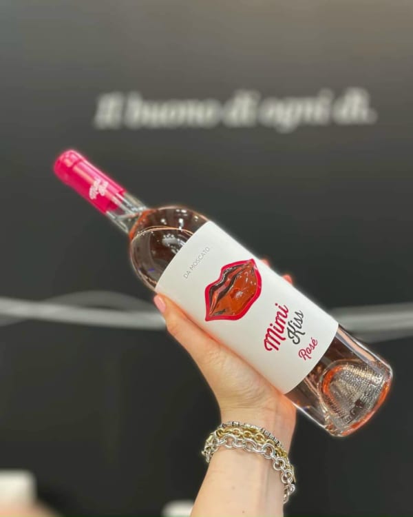 Ruou Vang Mimi Kiss Moscato Rosé