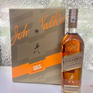 Johnnie Walker Gold Label Reserve Hop Qua Tet 2023