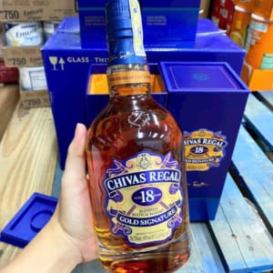 Ruou Chivas 18 nam 700ml