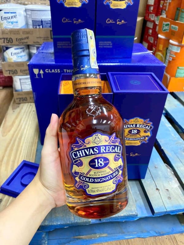 Ruou Chivas 18 nam 700ml