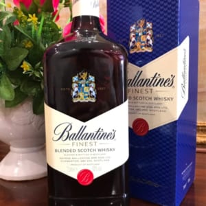 Ruou Ballantine’s Finest 2 lit