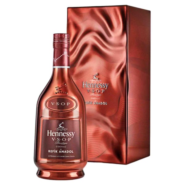 Ruou Cognac Hennessy VSOP Refik Anadol